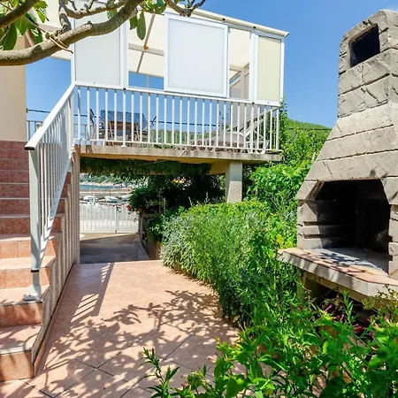 Apartments By The Sea Prizba, Korcula - 4479 * Prizba